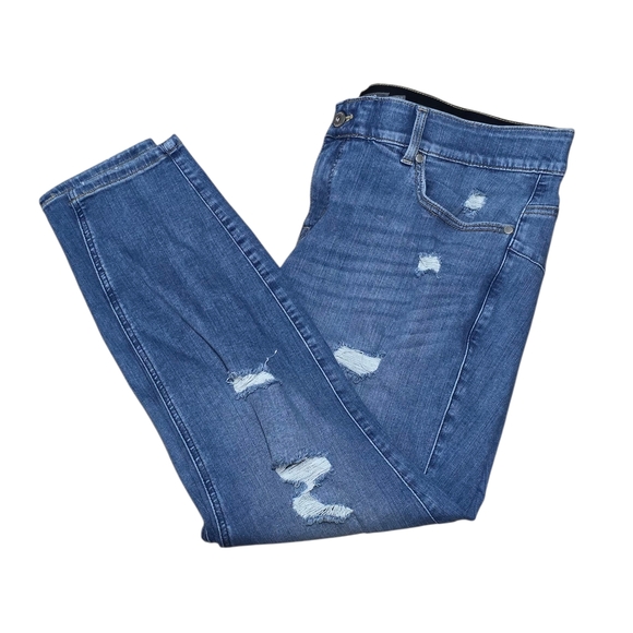 Torrid Distressed Bombshell Skinny Jeans Size 22S - Picture 2 of 6